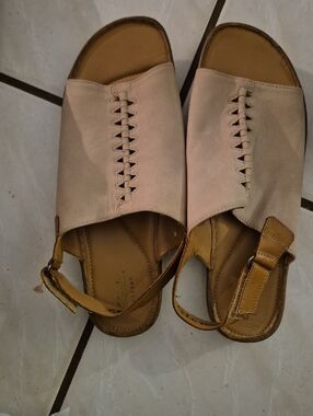 Clarks Women's Blush Leather Slingback Sandals